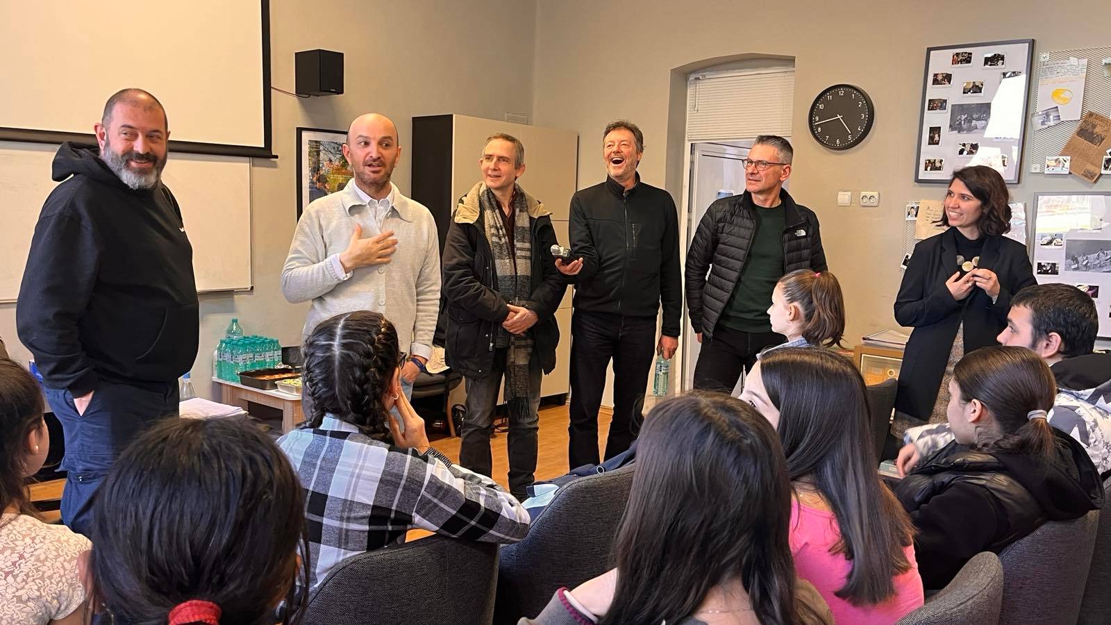  BBC с репортаж за новаторското учебно заведение в Дерманци 